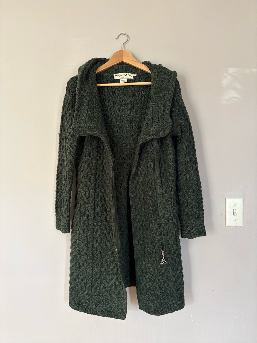 Aran Mõr Ireland Dark Green Cable Knit Hooded Women's Sweater Coat